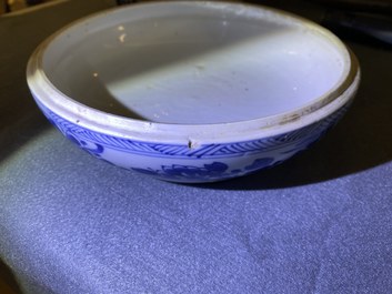 A Chinese blue and white box and cover, Kangxi